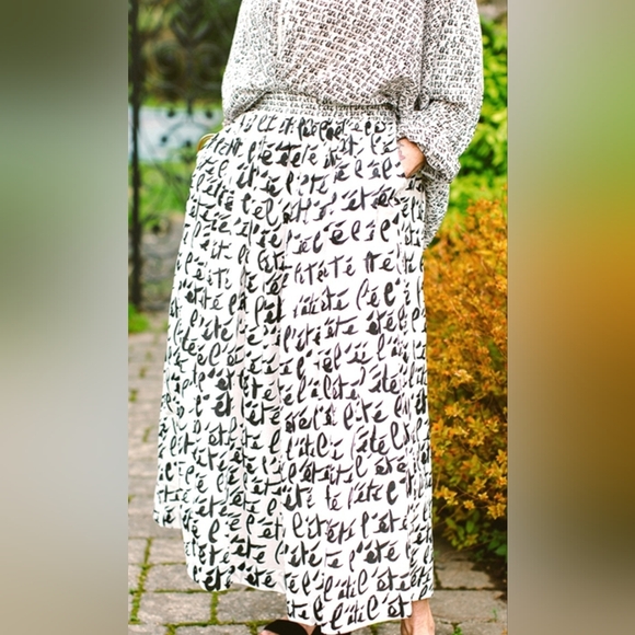 Mii Dresses & Skirts - Mii Collection 100% cotton summer skirt